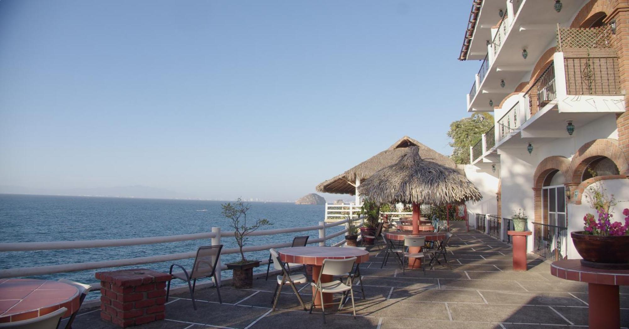 Traditional Sierra Leon Oceanfront Rooms - Adults Only Puerto Vallarta Dış mekan fotoğraf