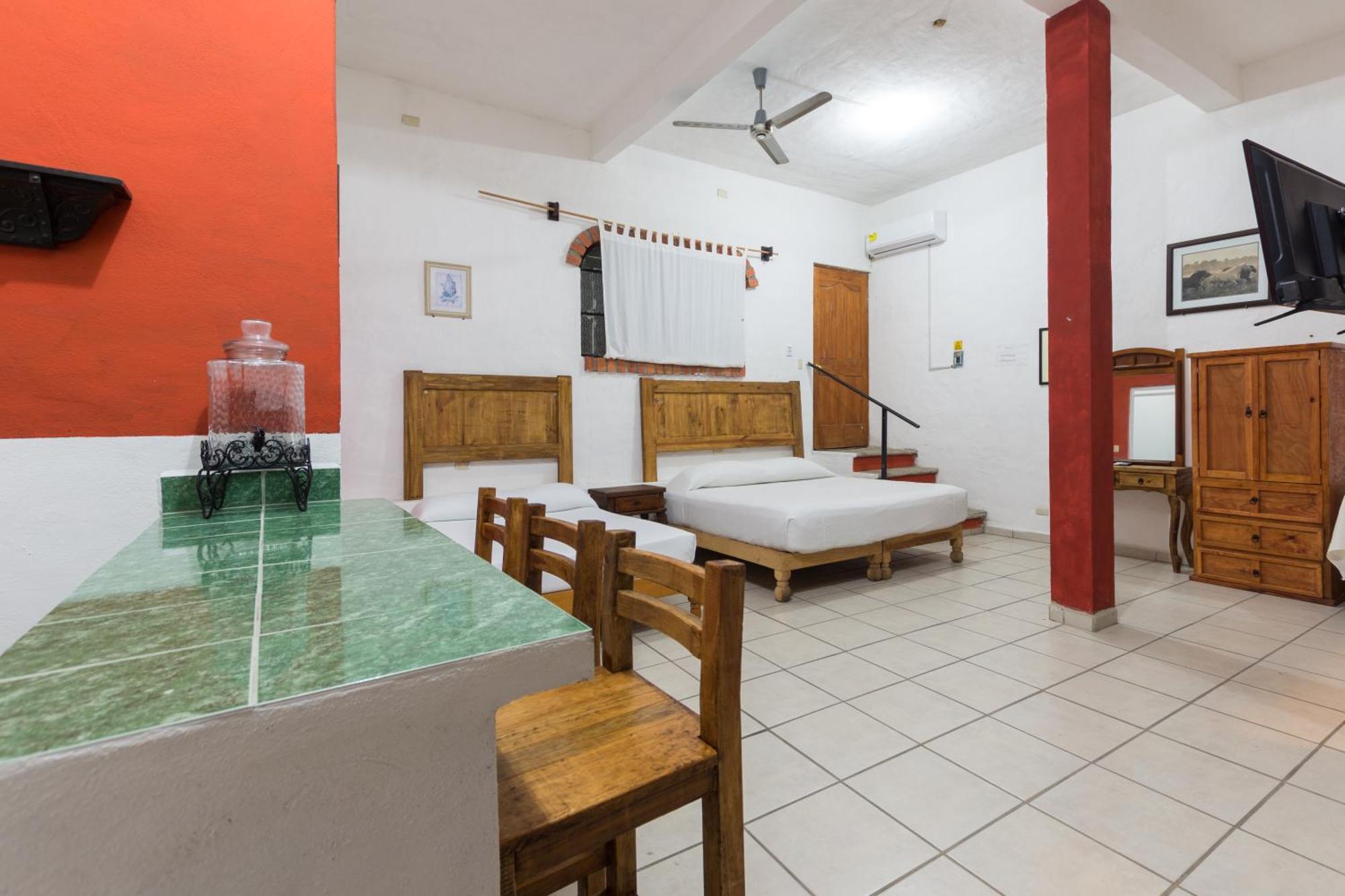 Traditional Sierra Leon Oceanfront Rooms - Adults Only Puerto Vallarta Dış mekan fotoğraf